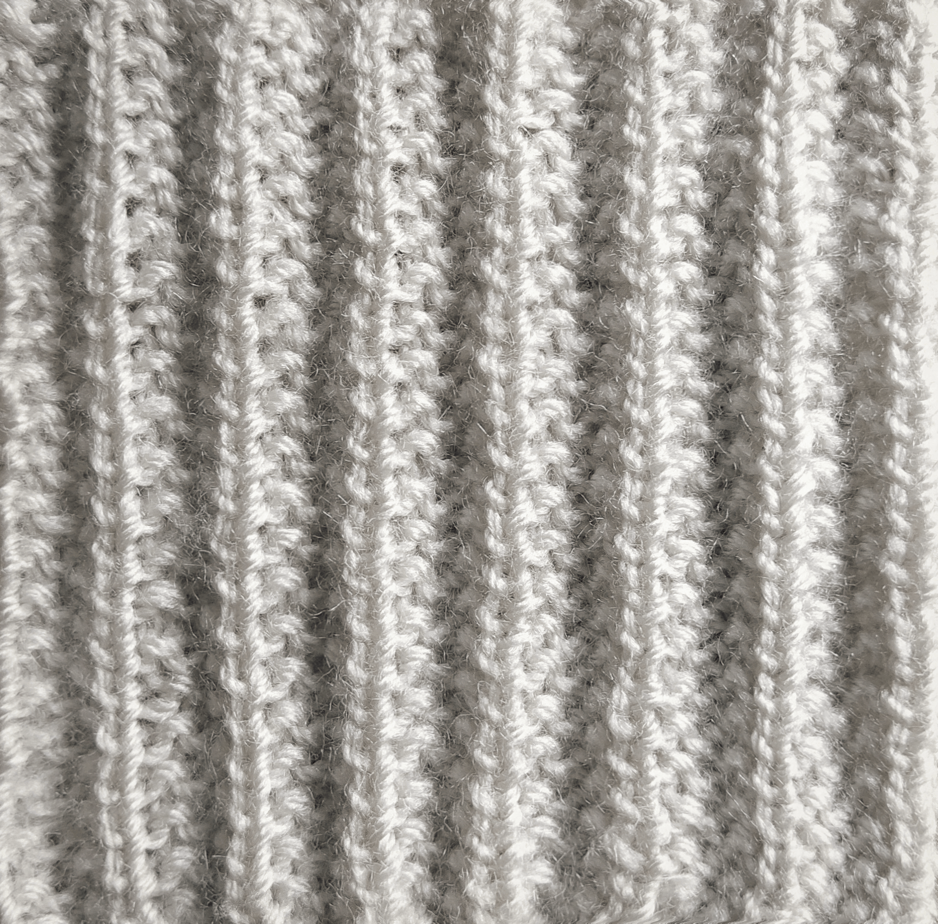 A close up view of the no-purl knitting stitch